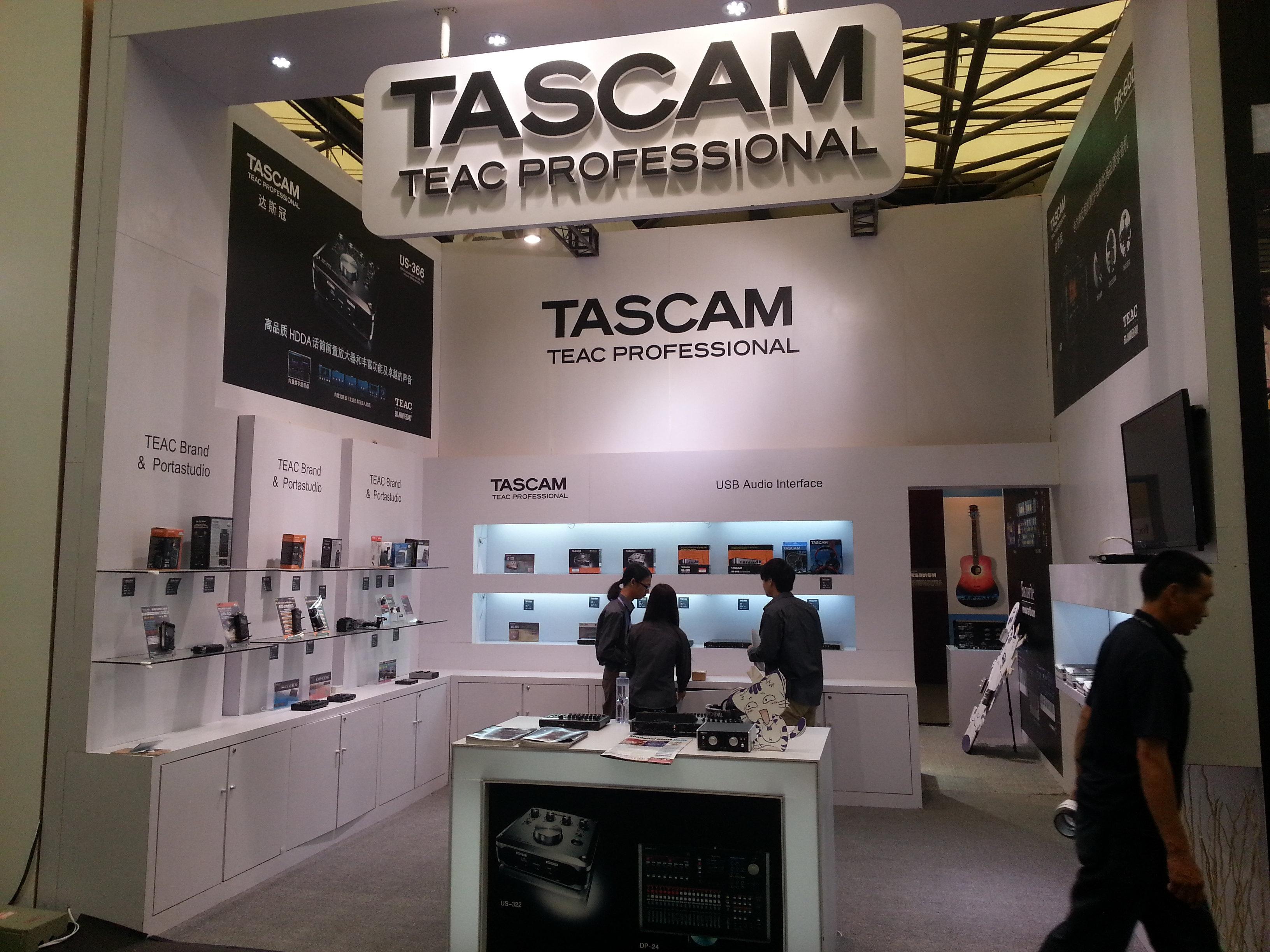MC TASCAM booth 2013